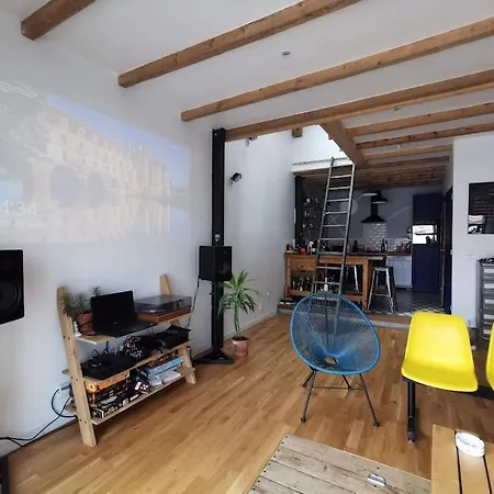 Apartman Loft Au Coeur De L'ile De *